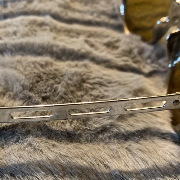 Vintage gold metal round sunglasses approximate size 62-15 $25 - Picture 4 of 10